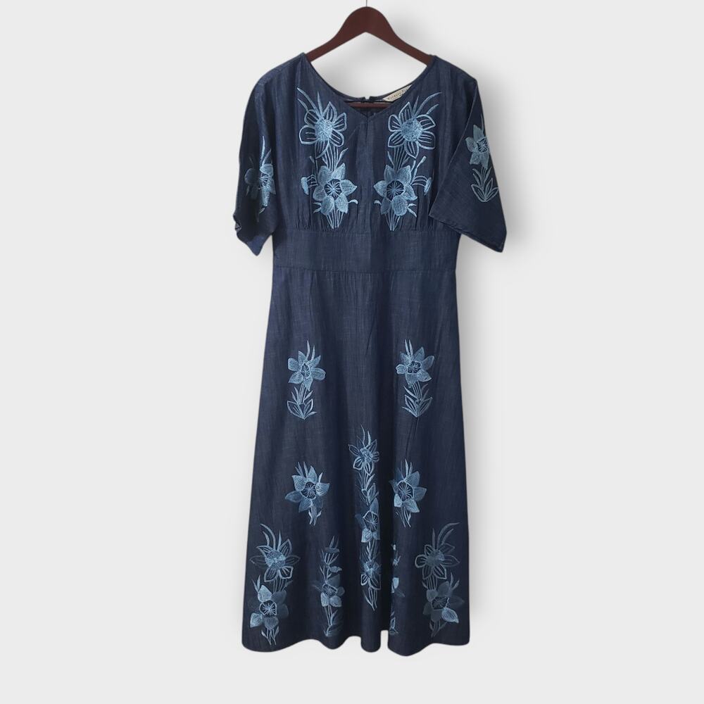 Wayward Fancies Blue Chambray Floral Embroidered Maxi Dress Sz 8-M Cottage‎ Boho